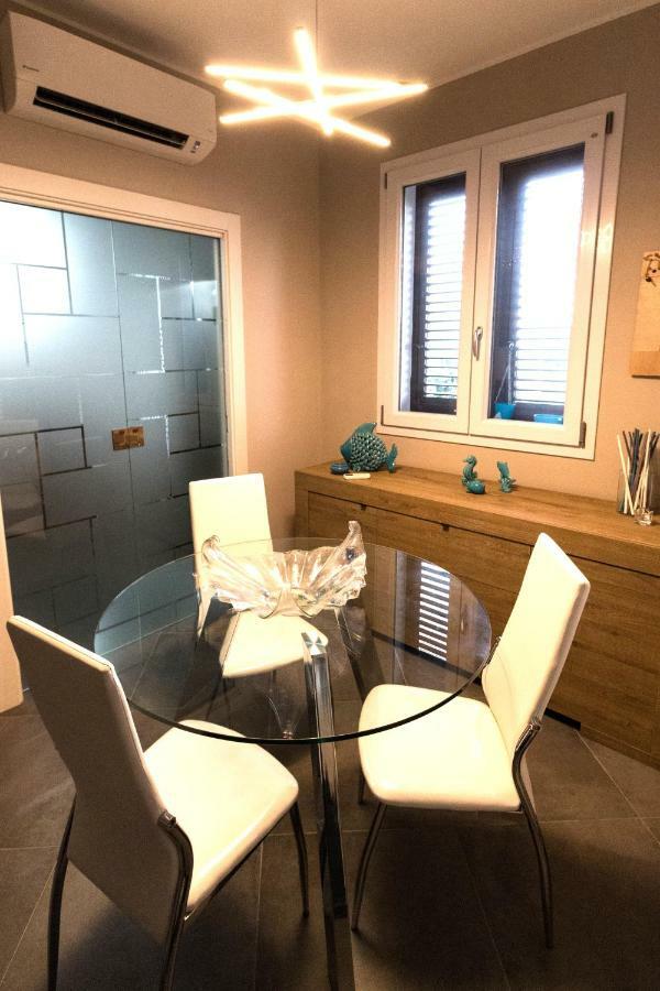 Ze-Vi Home Santa Flavia Extérieur photo