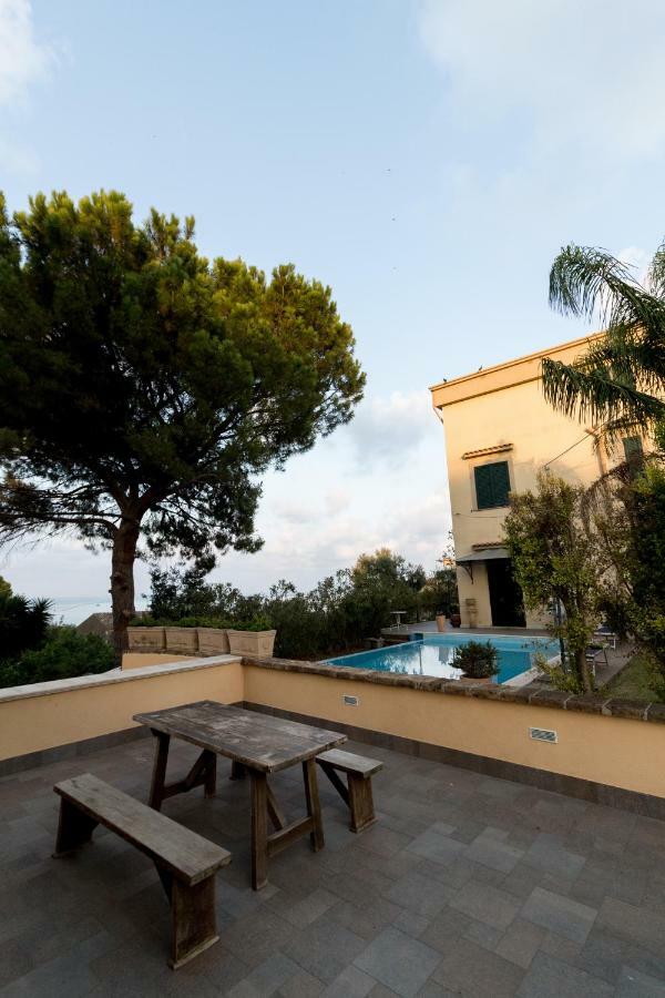 Ze-Vi Home Santa Flavia Extérieur photo